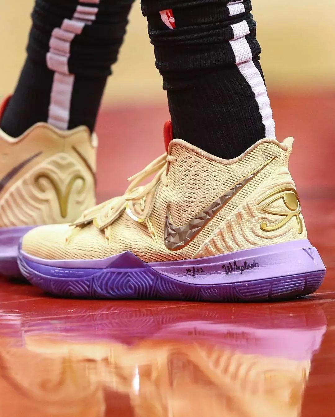 今日球鞋上脚｜这双会打架的球鞋有点意思！