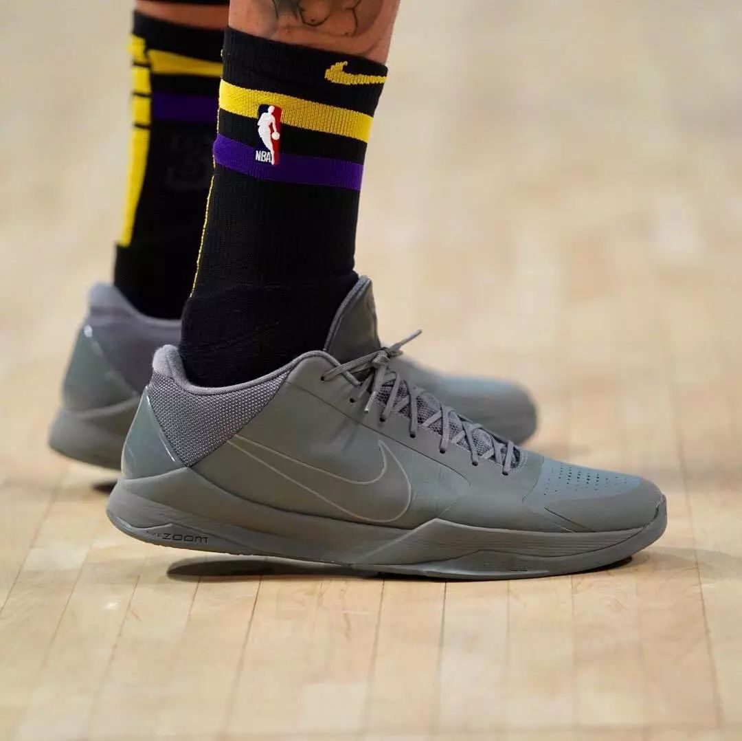 今日球鞋上脚｜这双会打架的球鞋有点意思！