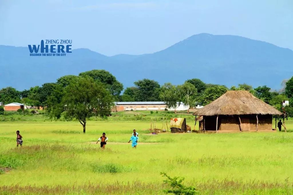 双语郑州80后女记者的非洲视界StoryofZhengzhou’sFemaleCorrespondent