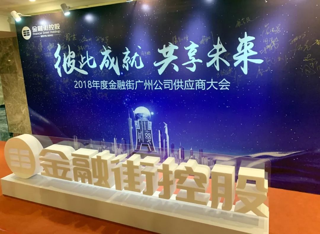 鎭枩鍗忎細浼氬憳鑾峰緱鑽ｈ獕,浼氬憳鍠滄姤