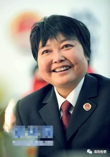 砥砺前行四十载风雨同舟七十年,砥砺前行四十年