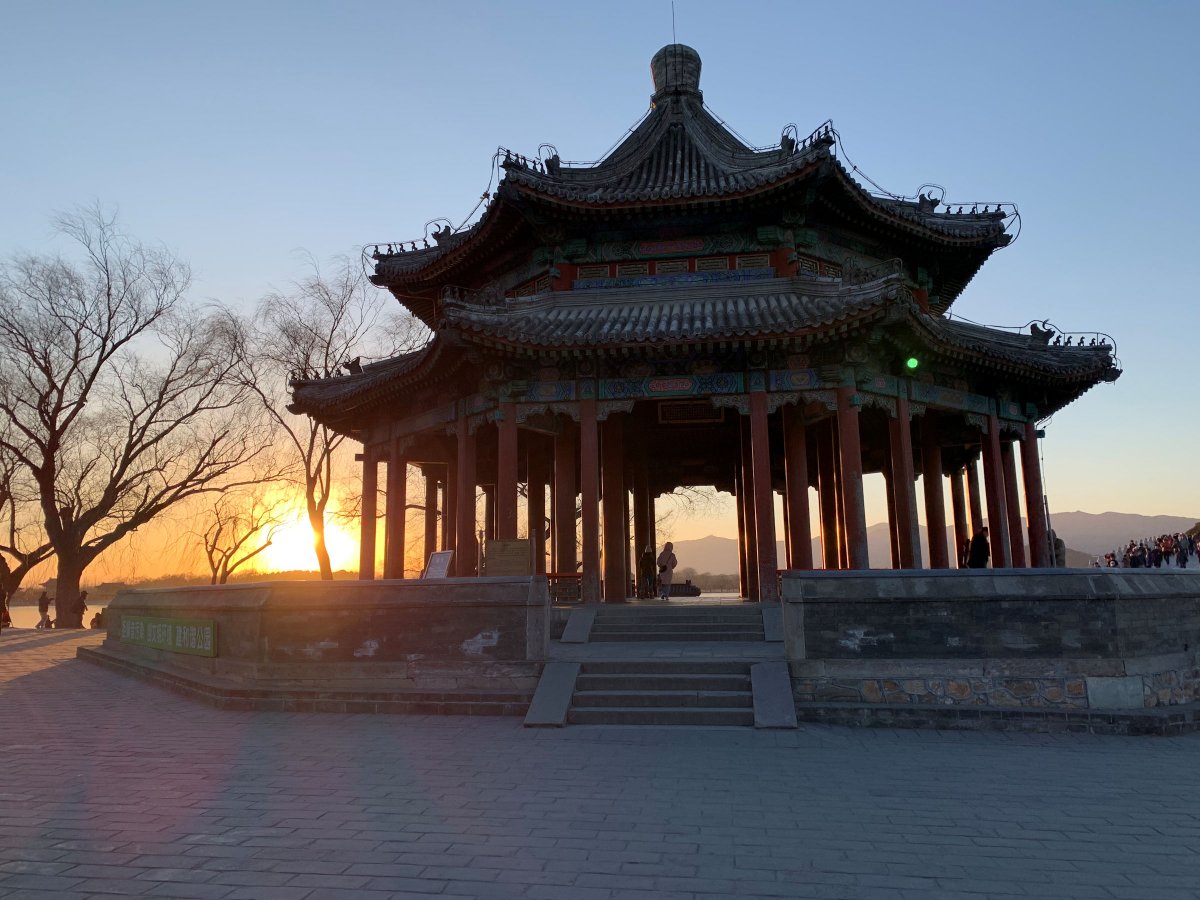 苹果xr主要是哪个摄像头拍照,苹果xr到苹果15前后置摄像头