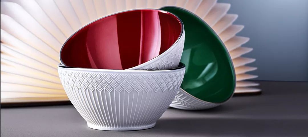 住范思哲酒店，用着CARTIER家居，吃着CHANEL甜品，奢侈品牌：你的玛丽苏生活已被我们承包～