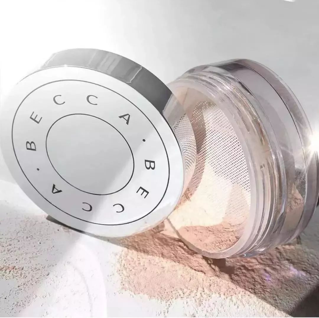 我们采访了10位购物爱好者：2018年他们买过最后悔的商品竟然是这些？！