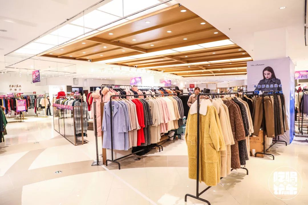 元旦新年就来2751YOLO城市广场，500元友阿购物卡免费送！