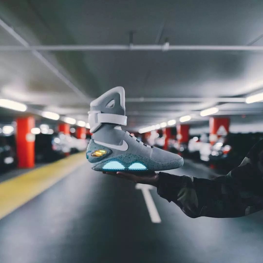 毒有瑕疵同意发货后悔怎么办,毒上面说有轻微色差是正品吗