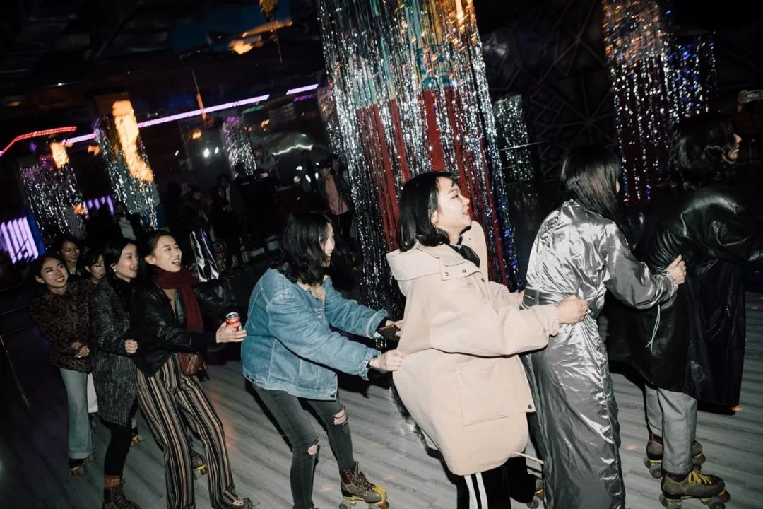 今生最美舞会！成都霹雳派对全攻略