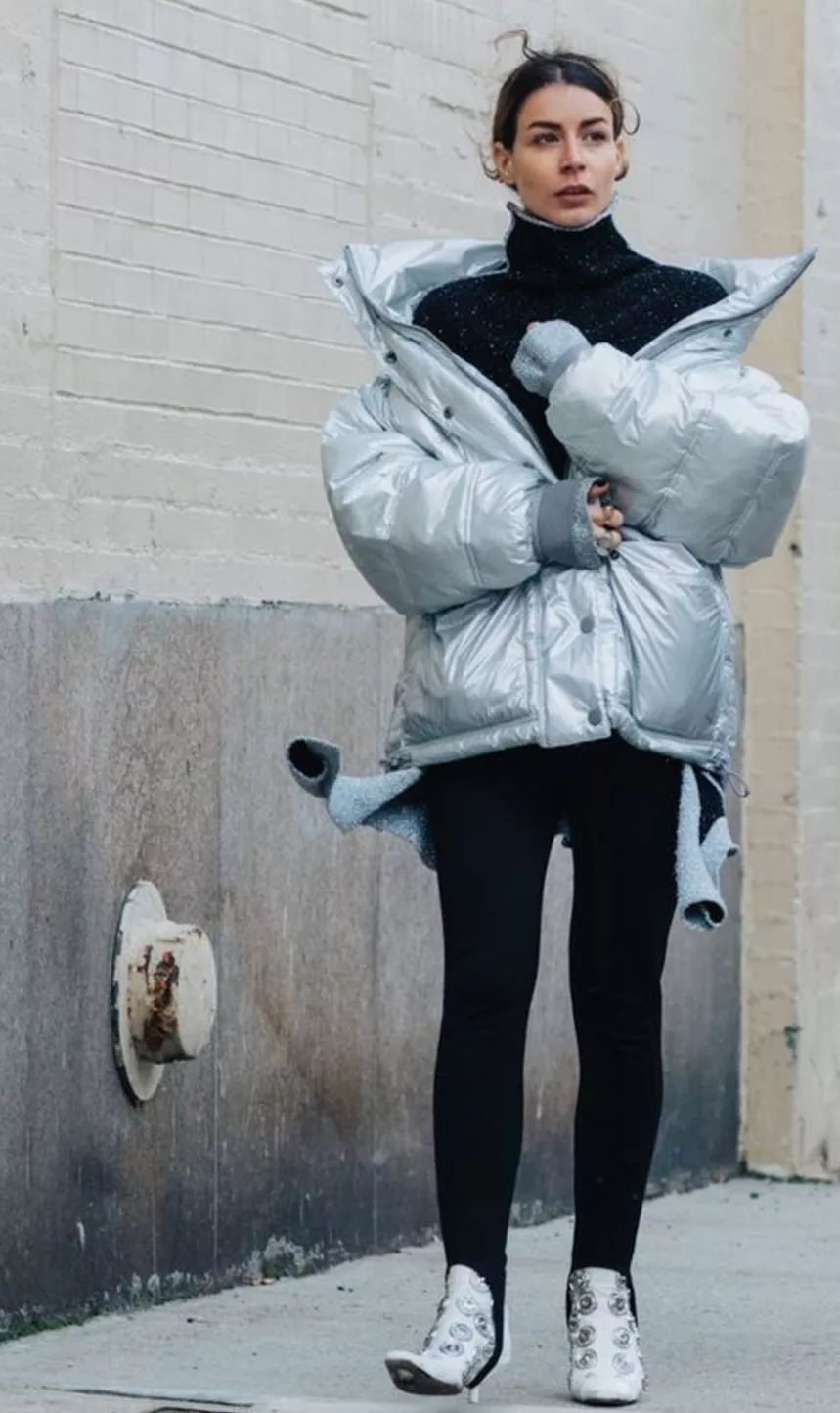 羽绒服脏了很难洗教你一招,羽绒服脏了教你一招立刻变新