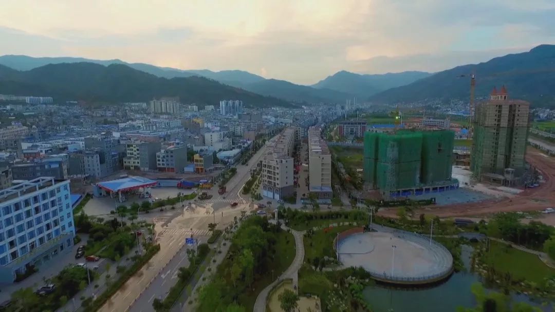 大理改革开放,激荡四十年感悟人生