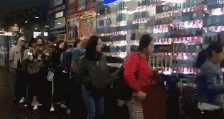 澳洲奶粉限购,澳洲代购奶粉的真的是超市买的吗