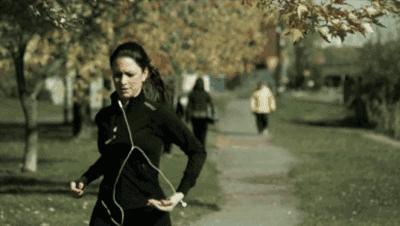 这耳机太方便了,洗澡防水,不碰手机一键切歌接电话,行车更安全!