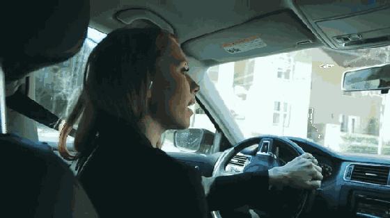 这耳机太方便了,洗澡防水,不碰手机一键切歌接电话,行车更安全!