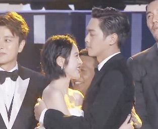 张若昀和唐艺昕谈了多久恋爱,张若昀和唐艺昕发糖不断羡煞旁人