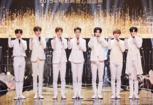 乐华七子nextbacktoyou,乐华七子next跳舞台下明星的反应