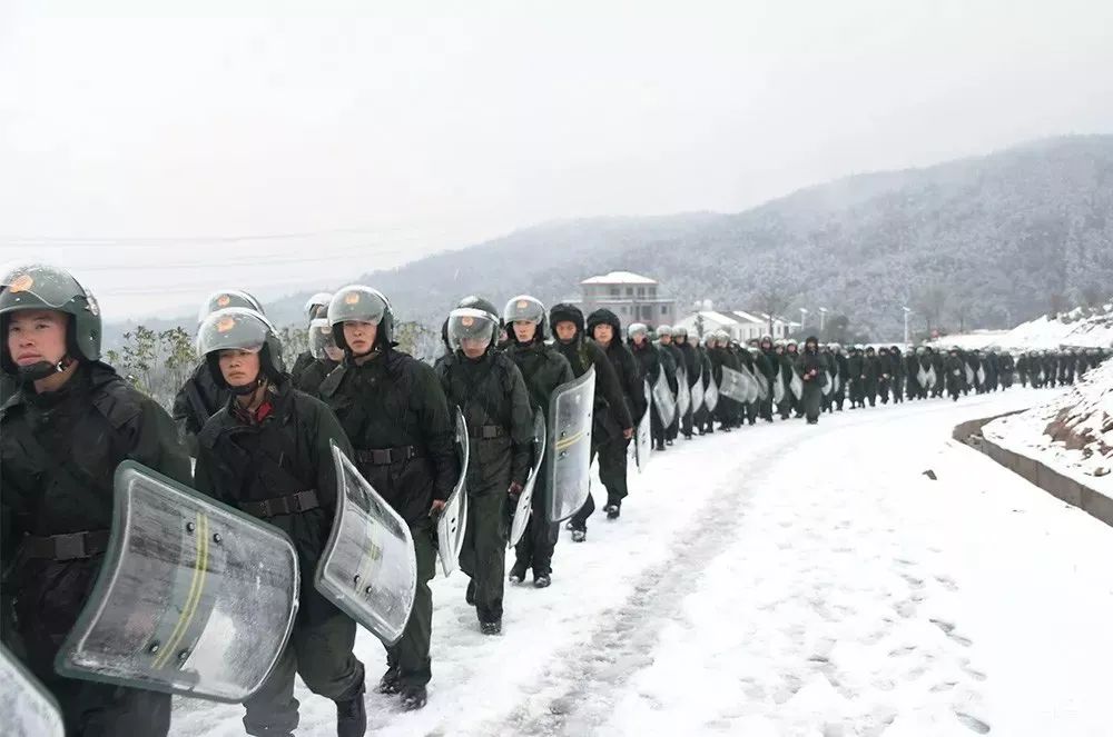 野营拉练有哪些项目和技巧,野营拉练需要带什么