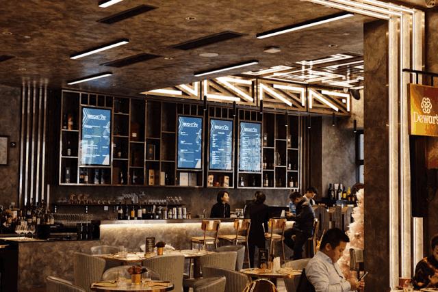 “奶”大了无数上海小囡的光明开西餐厅了！竟然不卖牛奶？