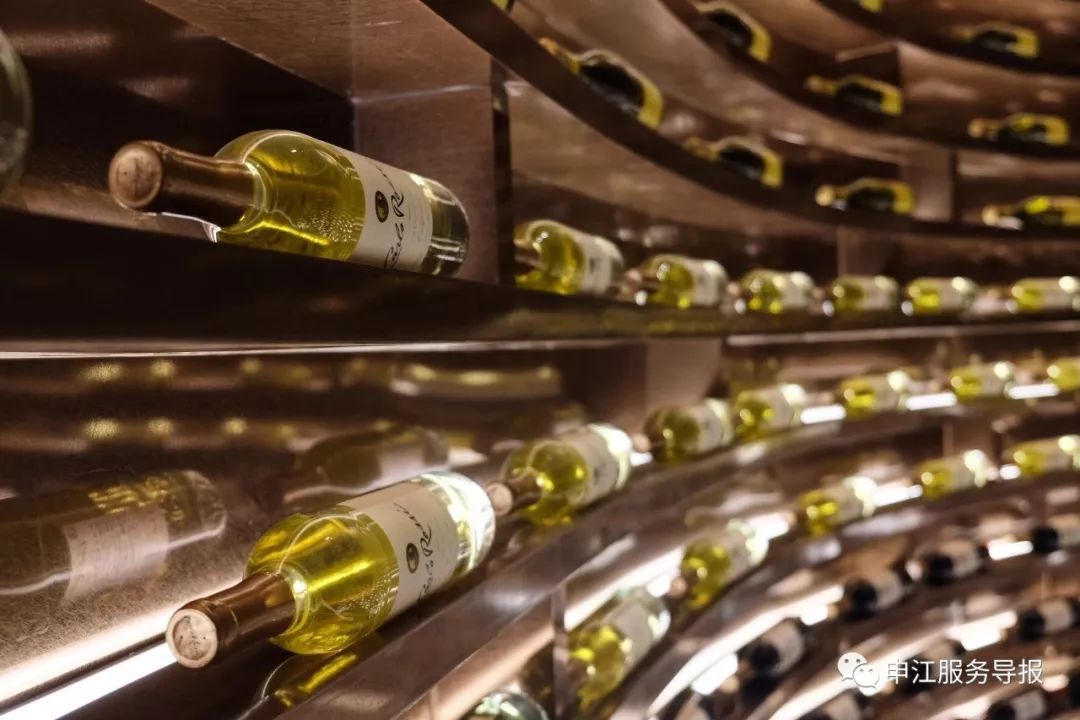 “奶”大了无数上海小囡的光明开西餐厅了！竟然不卖牛奶？