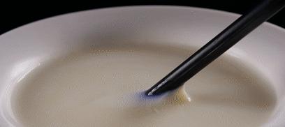 北奶南调运费高，水牛改行去产奶！