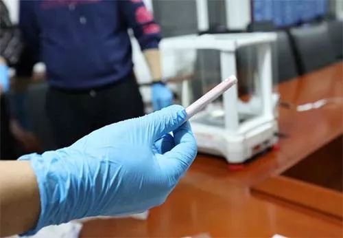 吸毒男,男子在高铁上吸毒后续