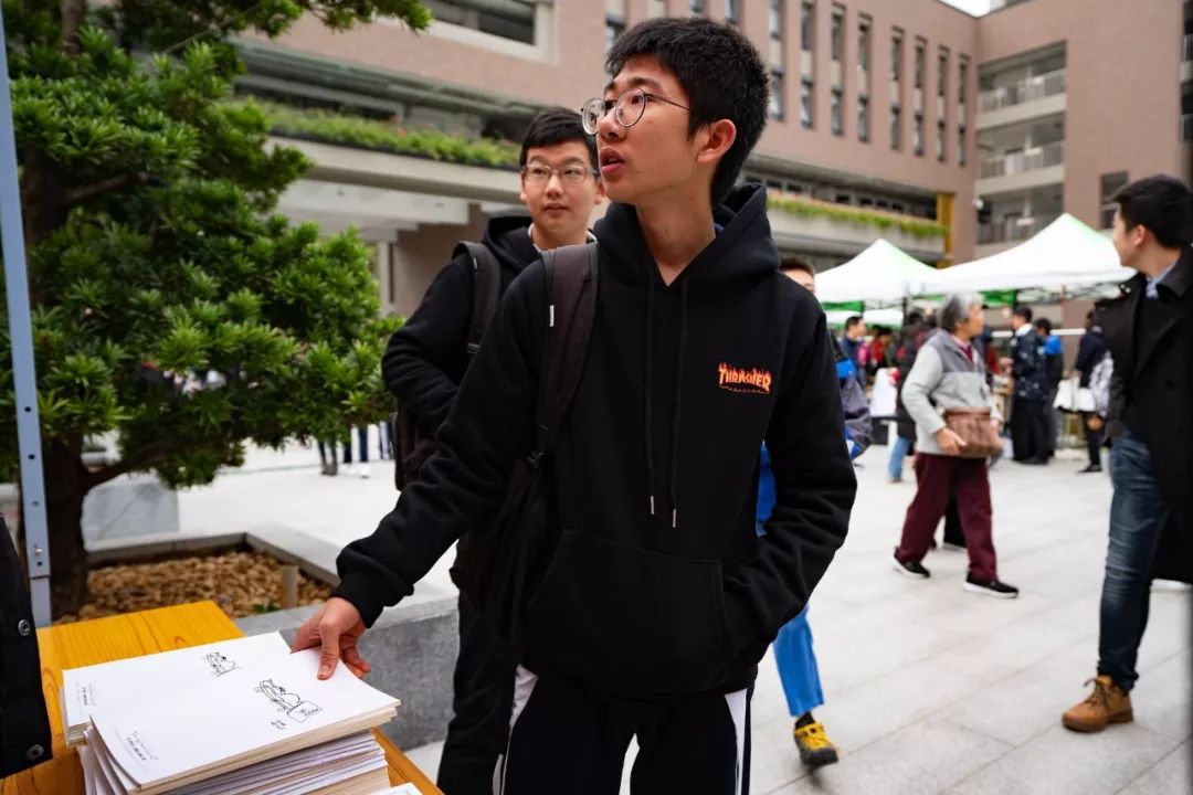 新年的第一天，沸点滑板进驻了深圳中学「今朝有九」游园会！