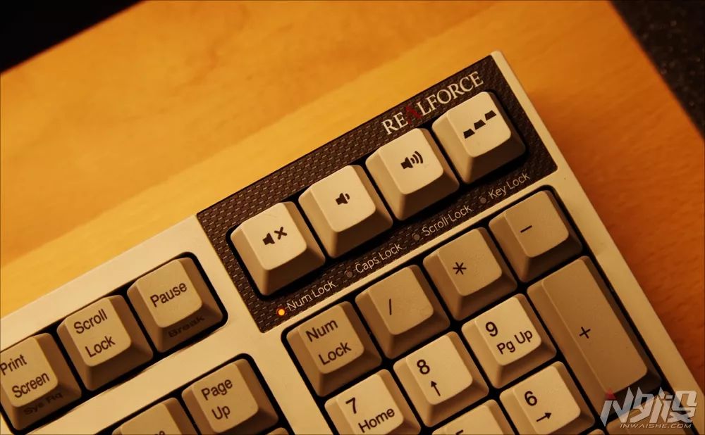 realforce燃风的pfu联名版,realforcepfu联名