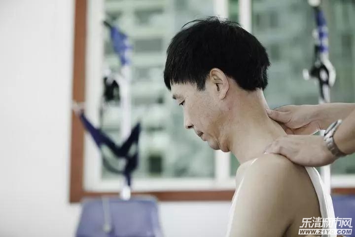 一连好几天，饭都咽不下！杭州男子发现竟是颈椎出了问题