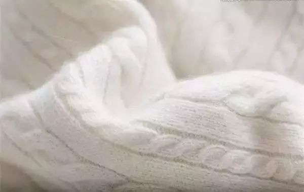 羊绒衫怎么样不掉毛,羊绒衫不掉毛是真的羊绒吗