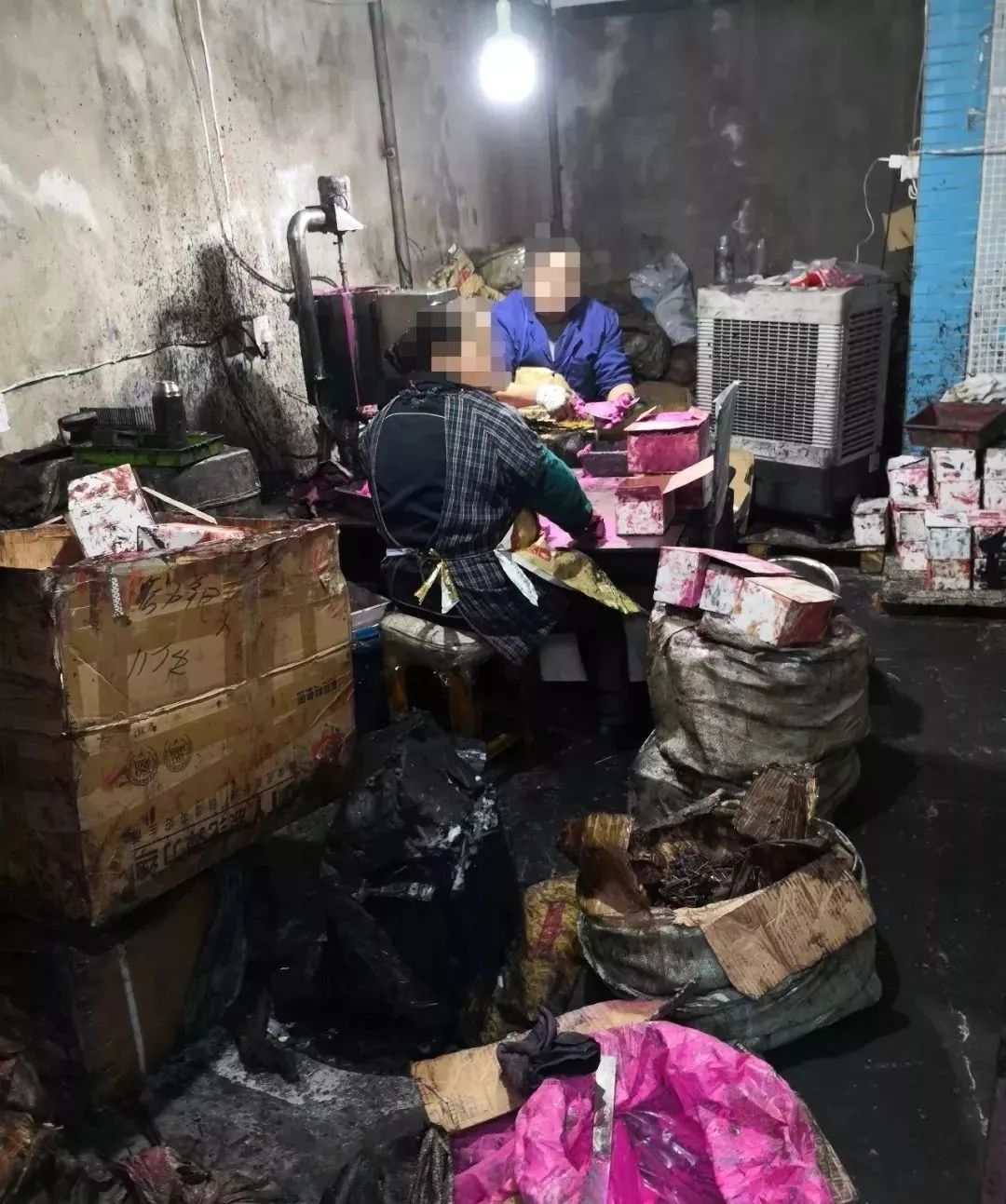 紧急!成本不超1元,生产过程触目惊心!你老婆可能正在用!