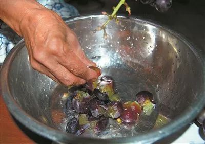 女子这个部位满是“沙子”，不得不全部切除！只因这项坑惨无数人的操作