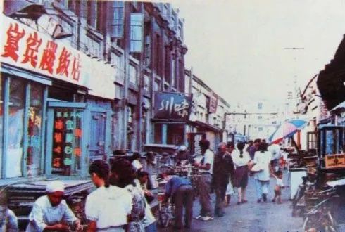 长春老照片1983年的长春街景,长春市珍贵老视频