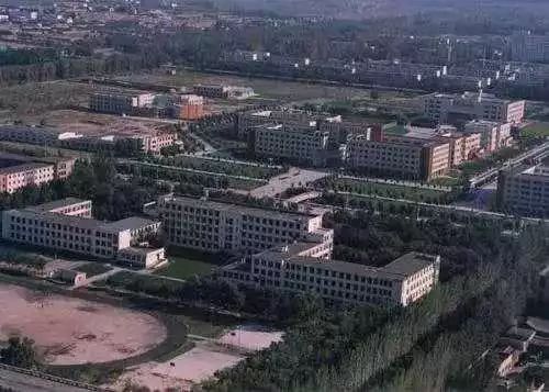 长春老照片1983年的长春街景,长春市珍贵老视频