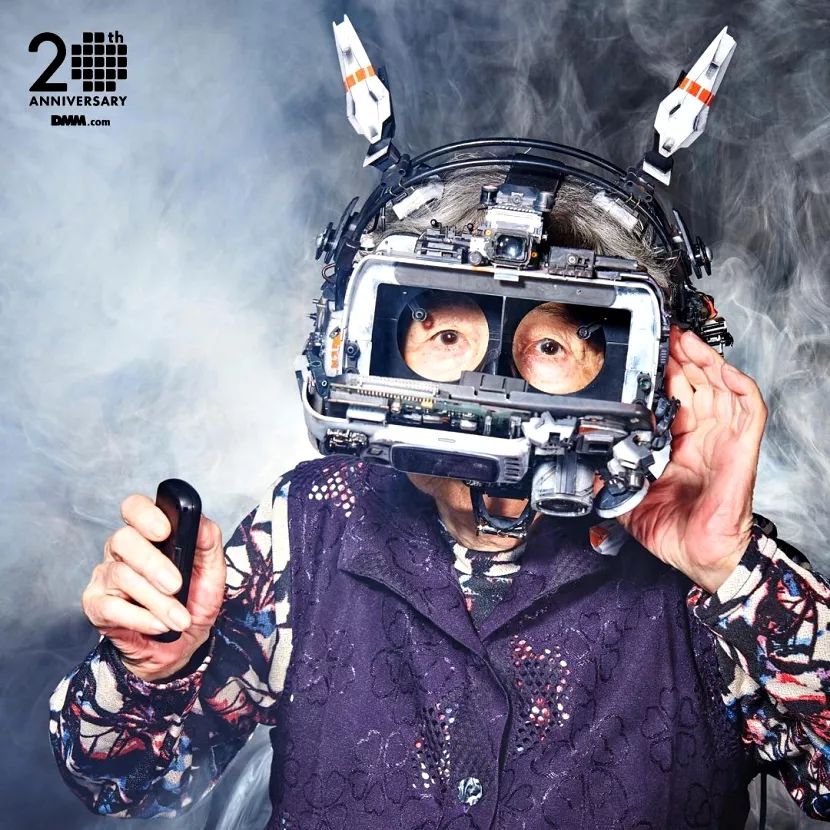 日本老奶奶搞笑摄影,九十多岁的日本奶奶摄影