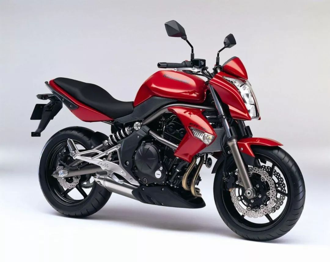 键盘侠说车看不起二十万的车,键盘侠说车老款新车