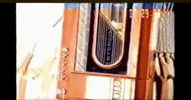 这些如果都看过你已经不再年轻了!周二下午的电视3碟连放的新科VCD……