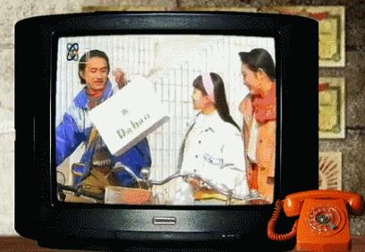 这些如果都看过你已经不再年轻了!周二下午的电视3碟连放的新科VCD……