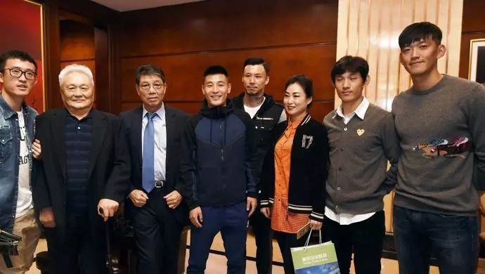 上港和申花的渊源,上港和崇明