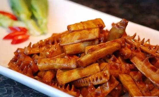 张抗抗故乡在远方视频,张抗抗眼中的哈尔滨