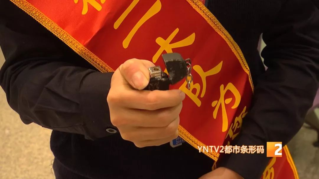 「提醒」机场安检，男子耍了个“小聪明”，结果惨了！