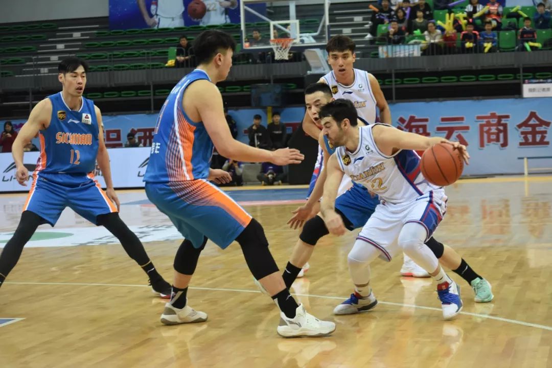 三连胜！天津男篮终于找到赢球密码