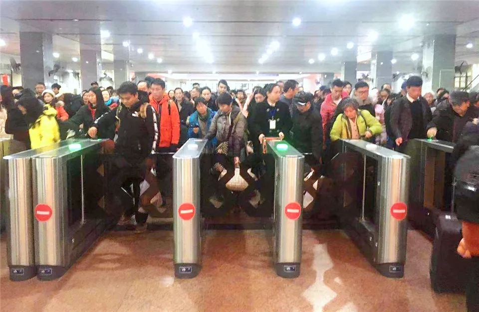 到故宫来看海,去故宫看雪几月份去