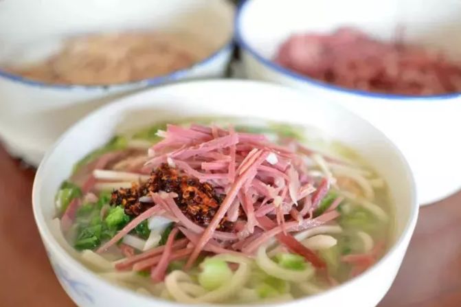 夕阳下的会理古城,漫步古城静谧清晨