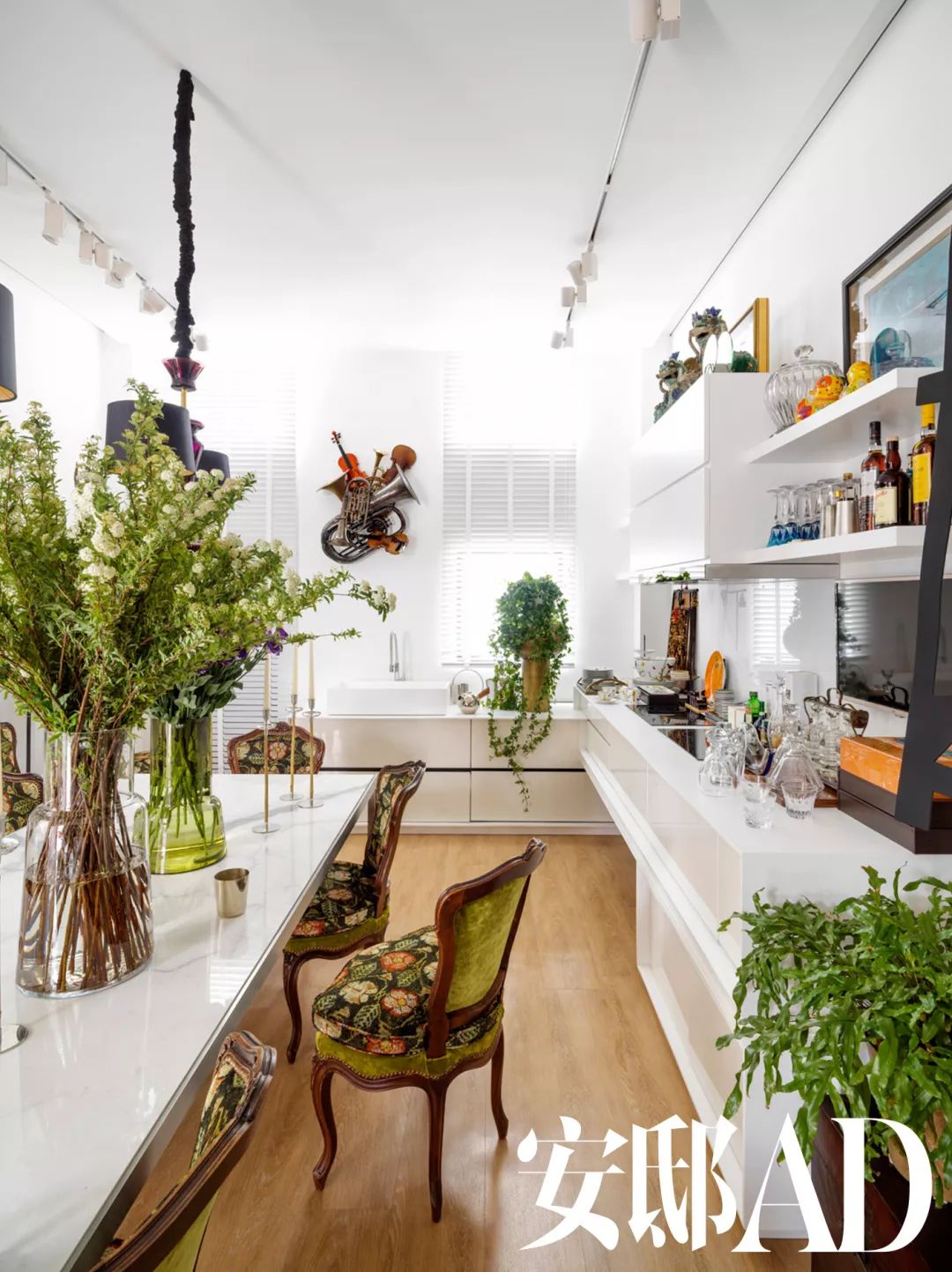 从投行界到设计圈，他给自己建了个“室内桃源”