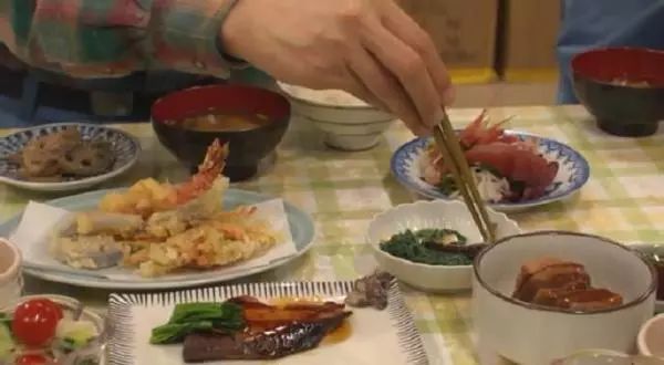 日本有一部关于美食的电影推荐,日本美食电影小森林