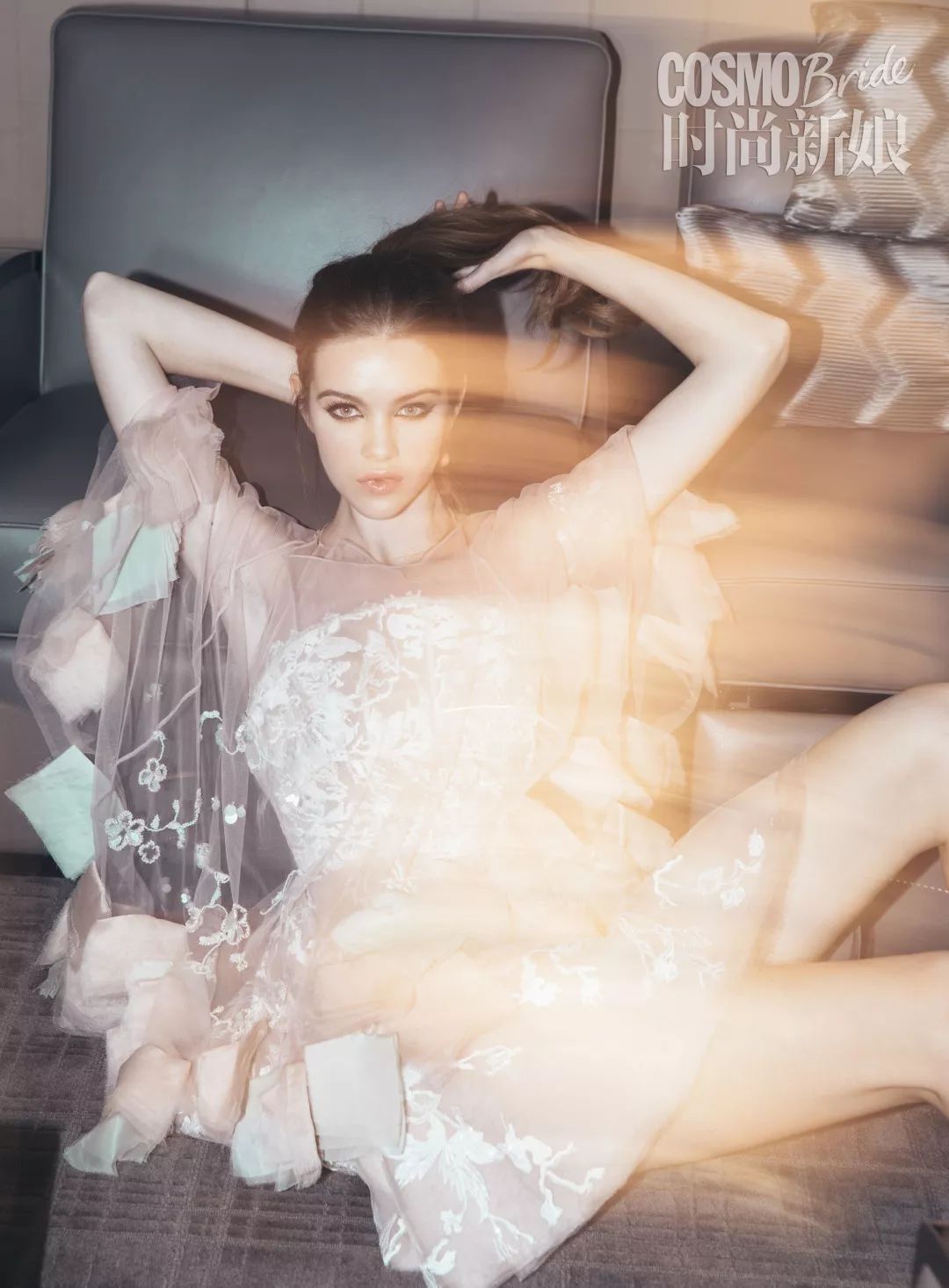 公司在年会上怎样穿着打扮更得体,职场员工参加公司年会怎么穿搭