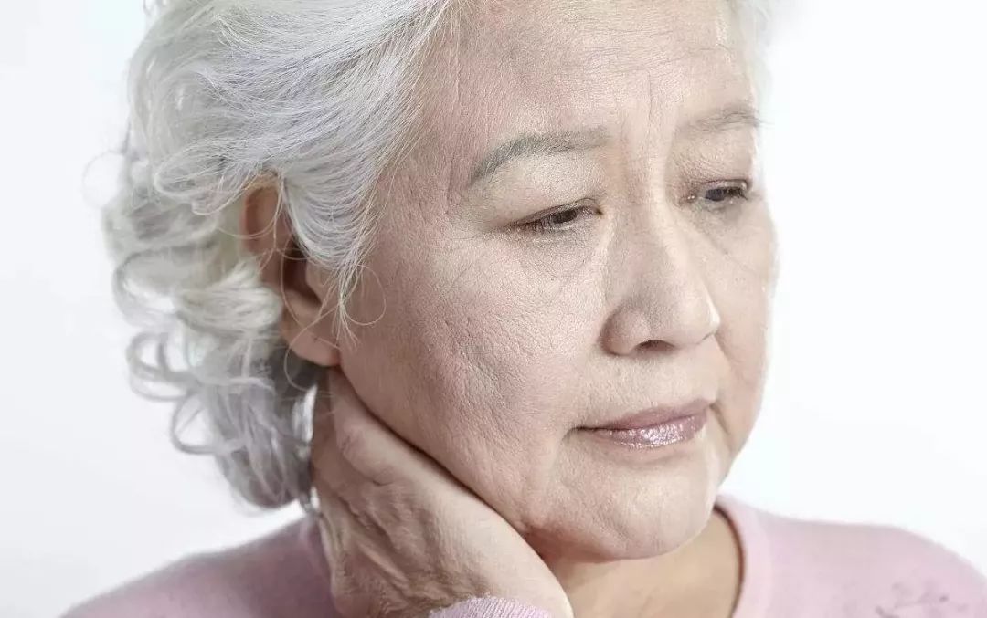 快速遮盖白发黑发神器,白发一分钟变乌黑亮发