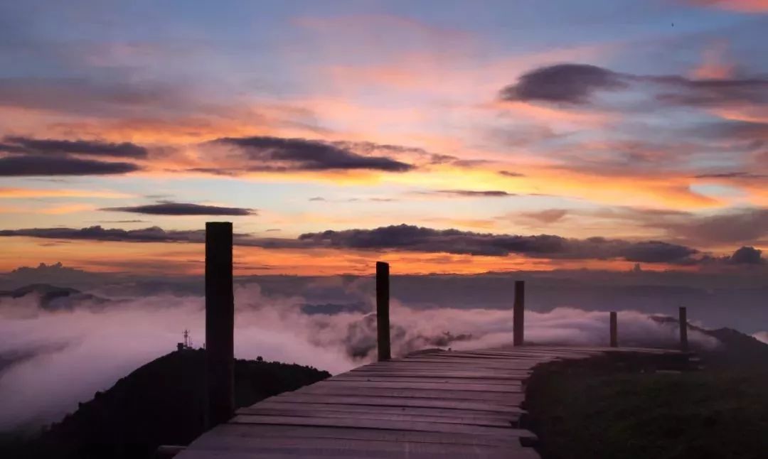 芒市去黑河老坡坐什么交通方便,从芒市去黑河老坡要多久