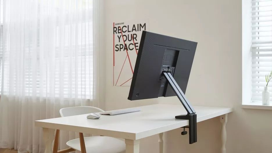 2019CES展上的炫酷设备：可看护家人的夜灯10秒刷完牙的牙刷