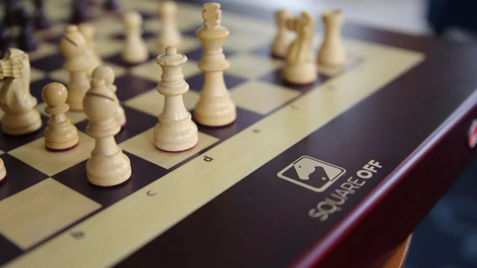 2019CES展上的炫酷设备：可看护家人的夜灯10秒刷完牙的牙刷