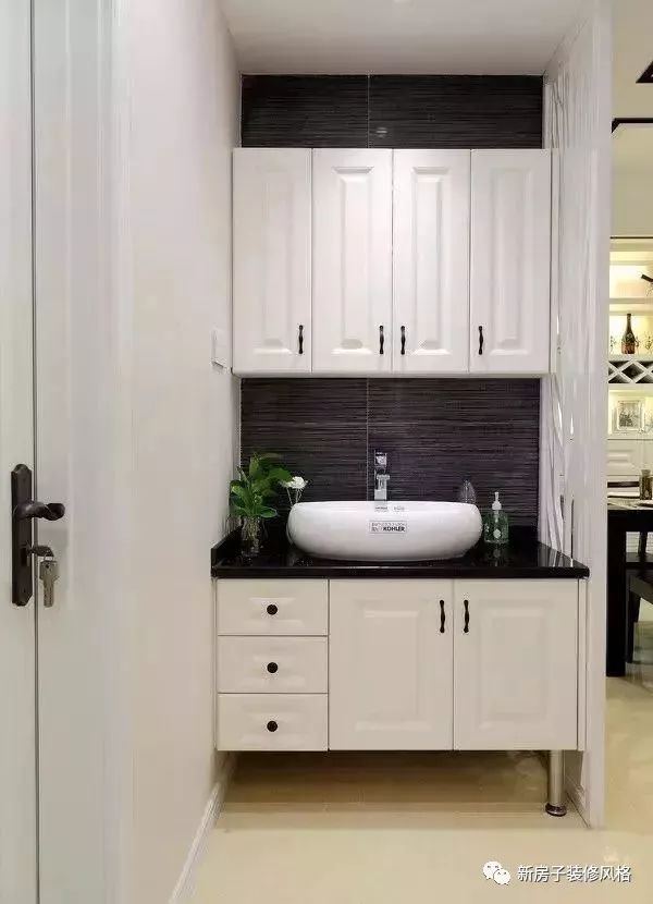 卧室门正对洗手间门怎么化解,卧室门正对厕所门五帝铜钱怎么挂