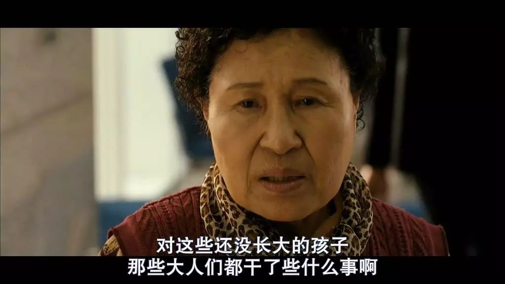 为了玩游戏充值了父母很气愤,为了玩游戏充钱的孩子